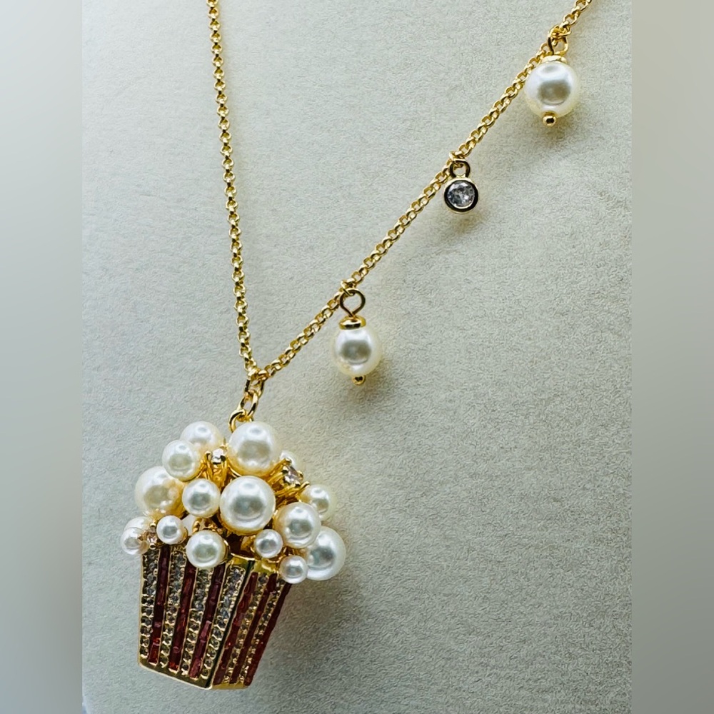 KATE SPADE 🍿Winter Carnival Popcorn Pendant Necklace NWT - Picture 9 of 9